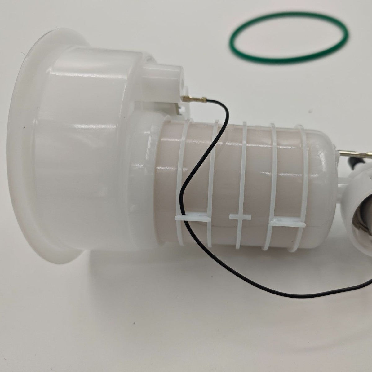 Fuel Filter Assembly 16117313794 Fits For BMW Z4 E85 E86 E89 2006-2015